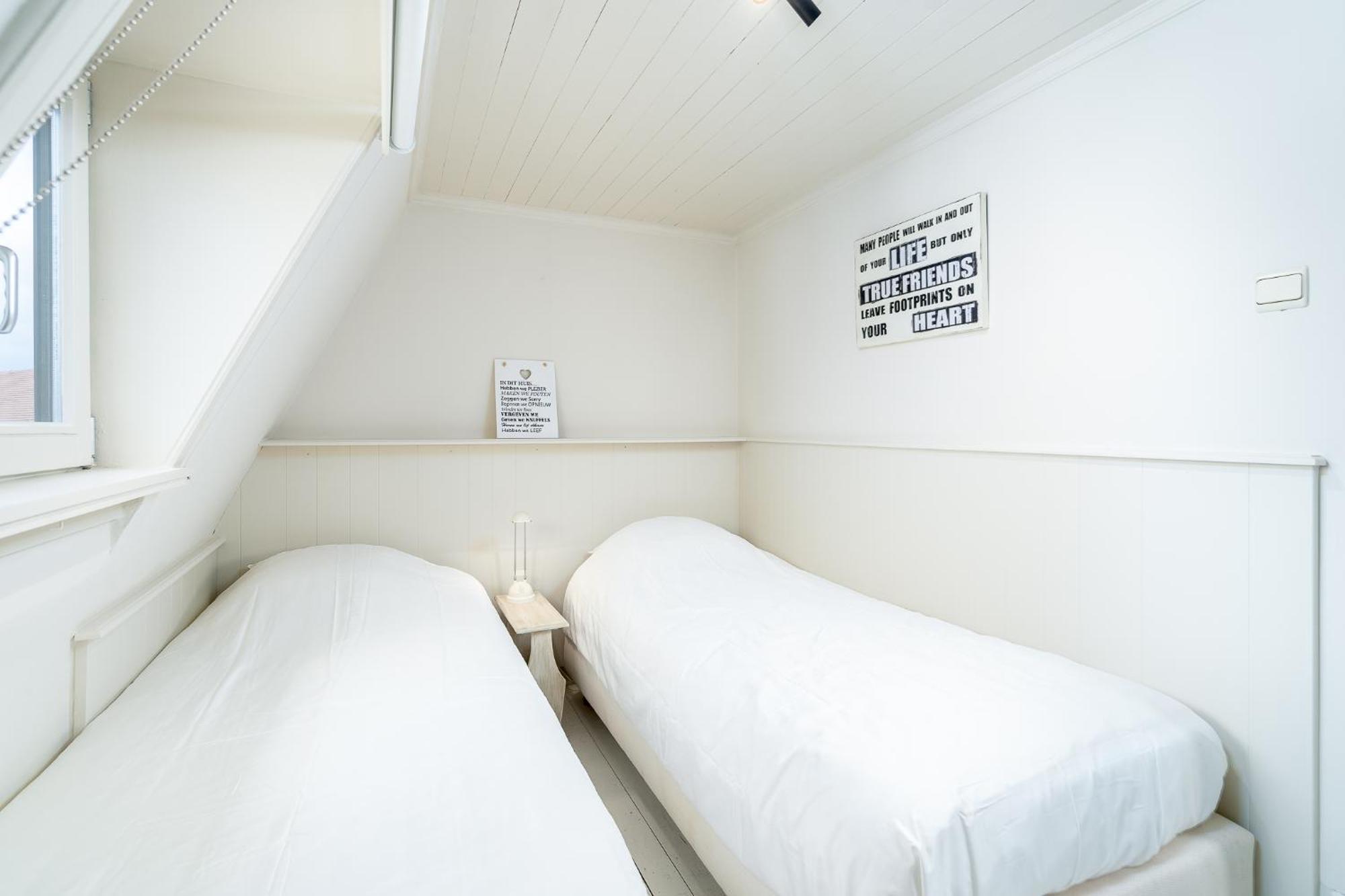 Caprino Guesthouse นอคเคอ-เฮสท์ ภายนอก รูปภาพ